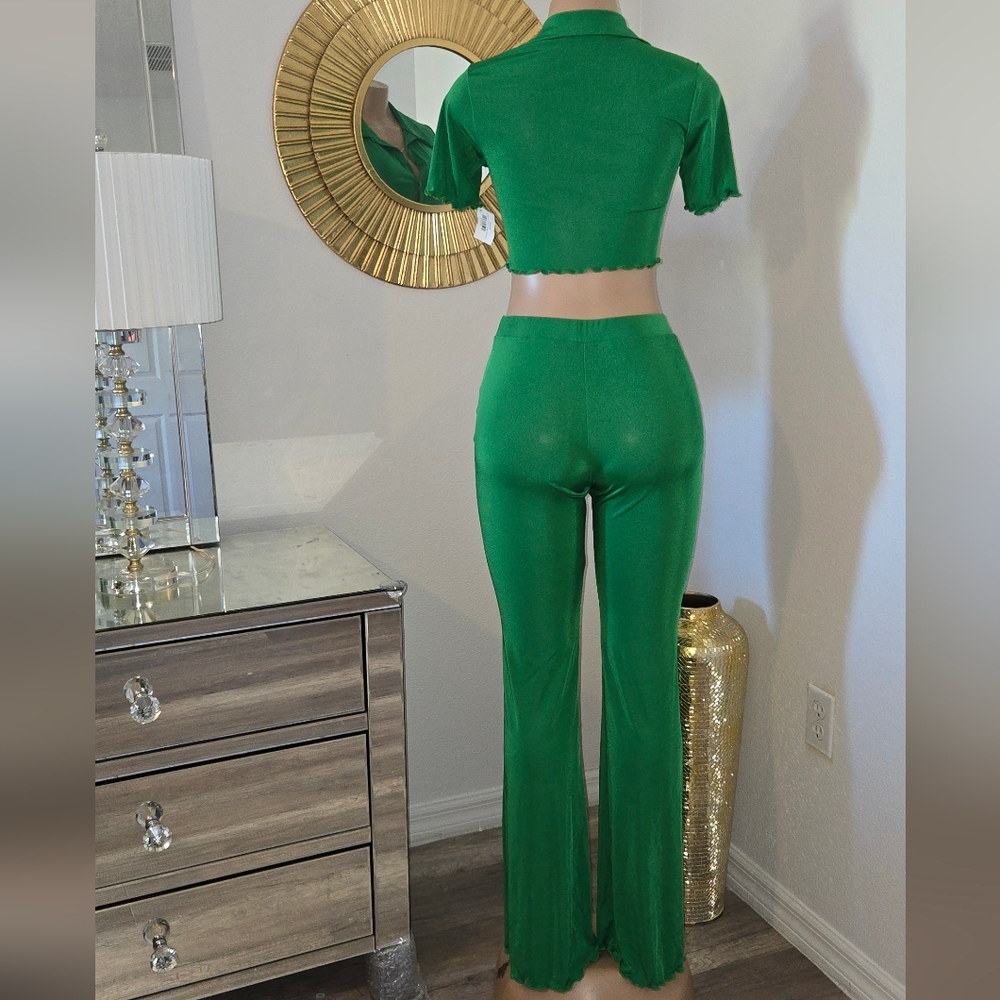 NEW! Women's Green Two Piece Stretchy Pant Set - M & L - Picture 2 of 6